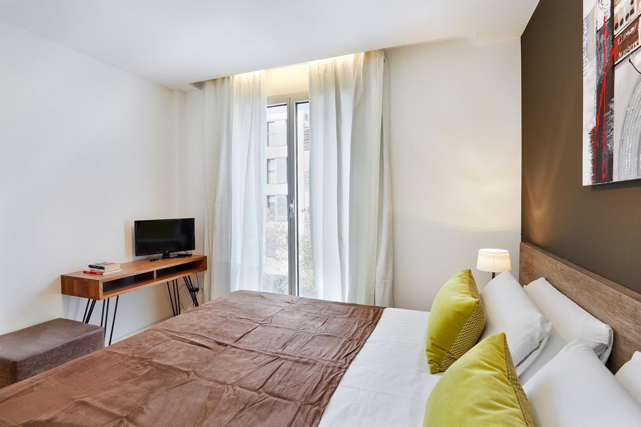 Urban District Apartments - Rambla Suites & Pool Barselona Dış mekan fotoğraf