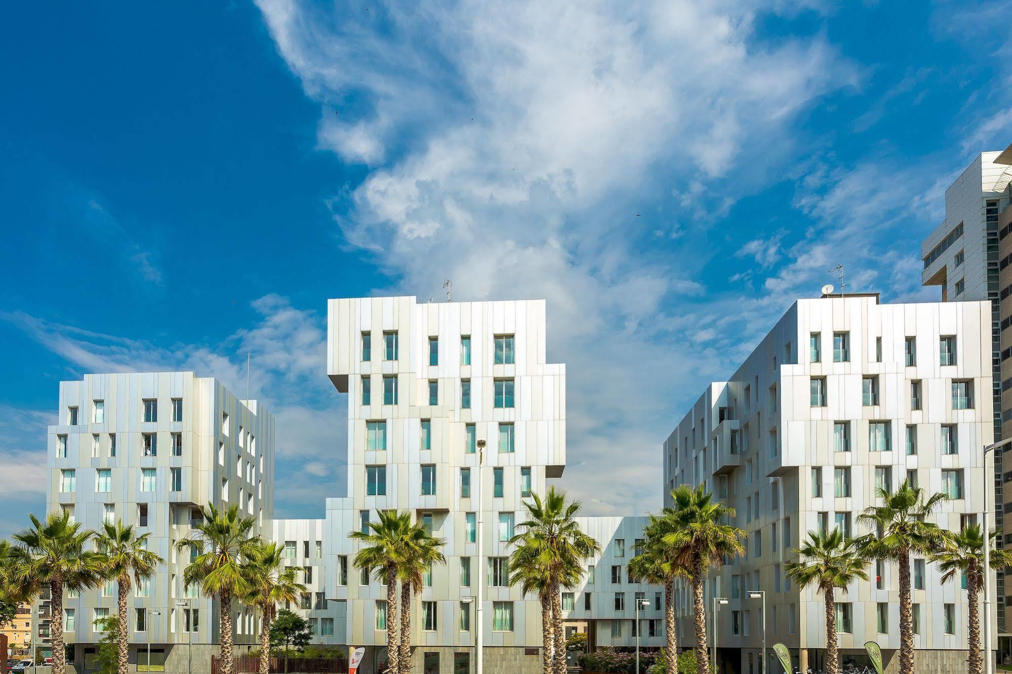 Urban District Apartments - Rambla Suites & Pool Barselona Dış mekan fotoğraf