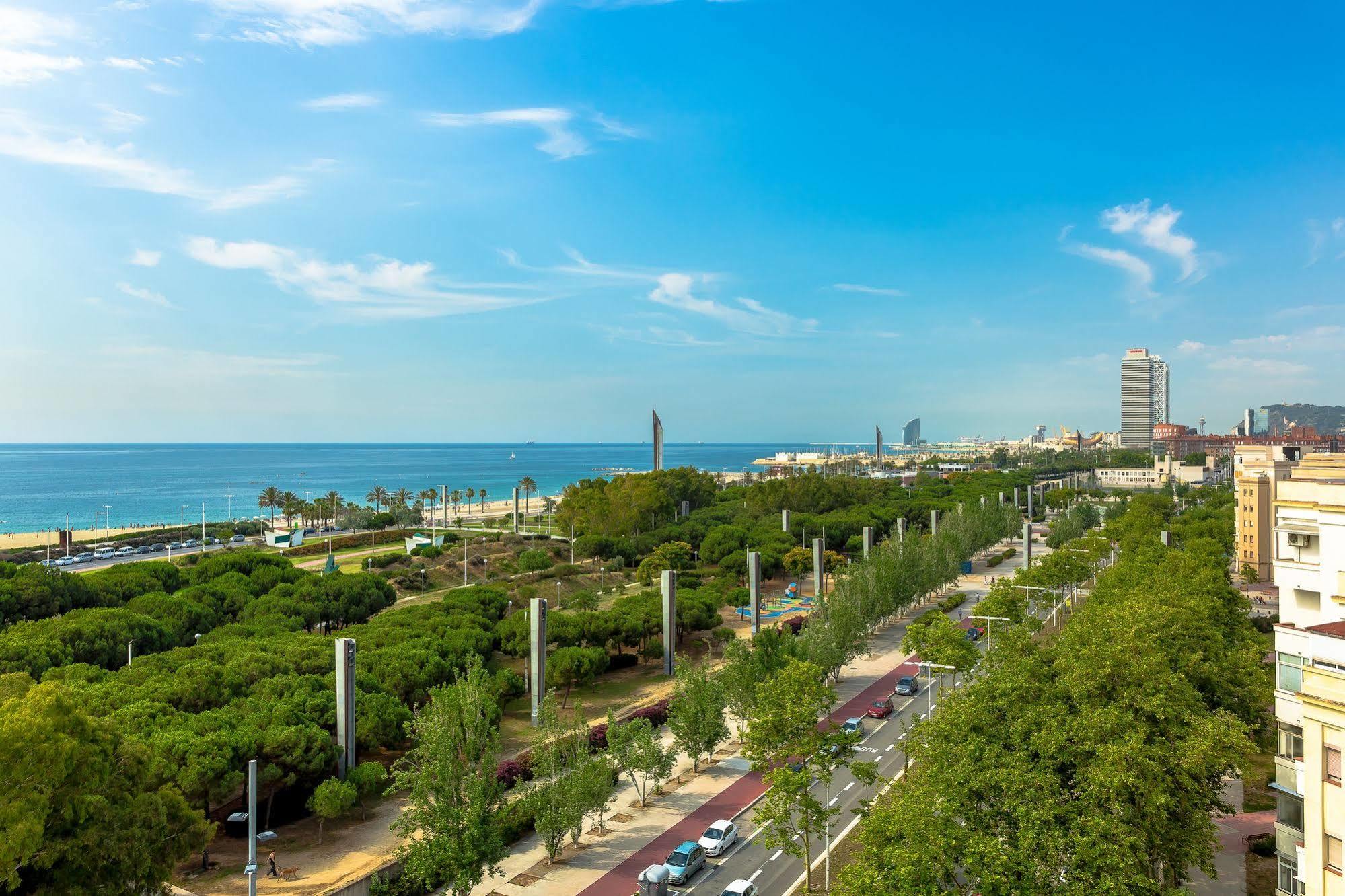 Urban District Apartments - Rambla Suites & Pool Barselona Dış mekan fotoğraf