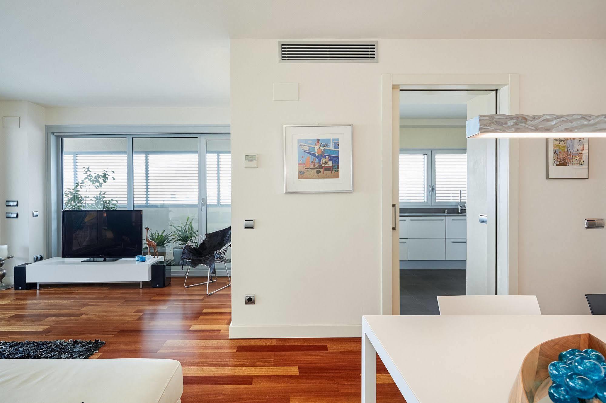 Urban District Apartments - Rambla Suites & Pool Barselona Dış mekan fotoğraf