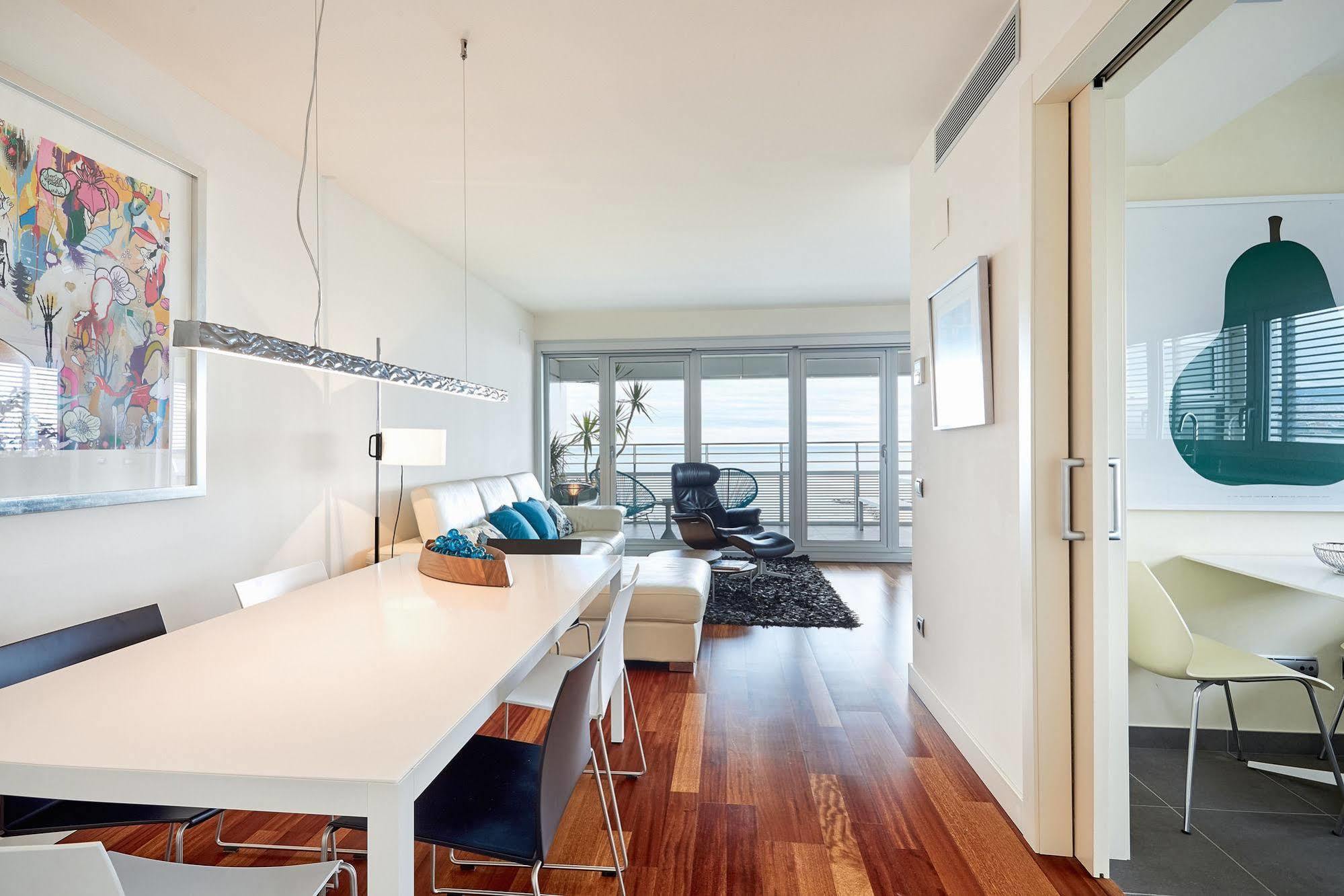 Urban District Apartments - Rambla Suites & Pool Barselona Dış mekan fotoğraf