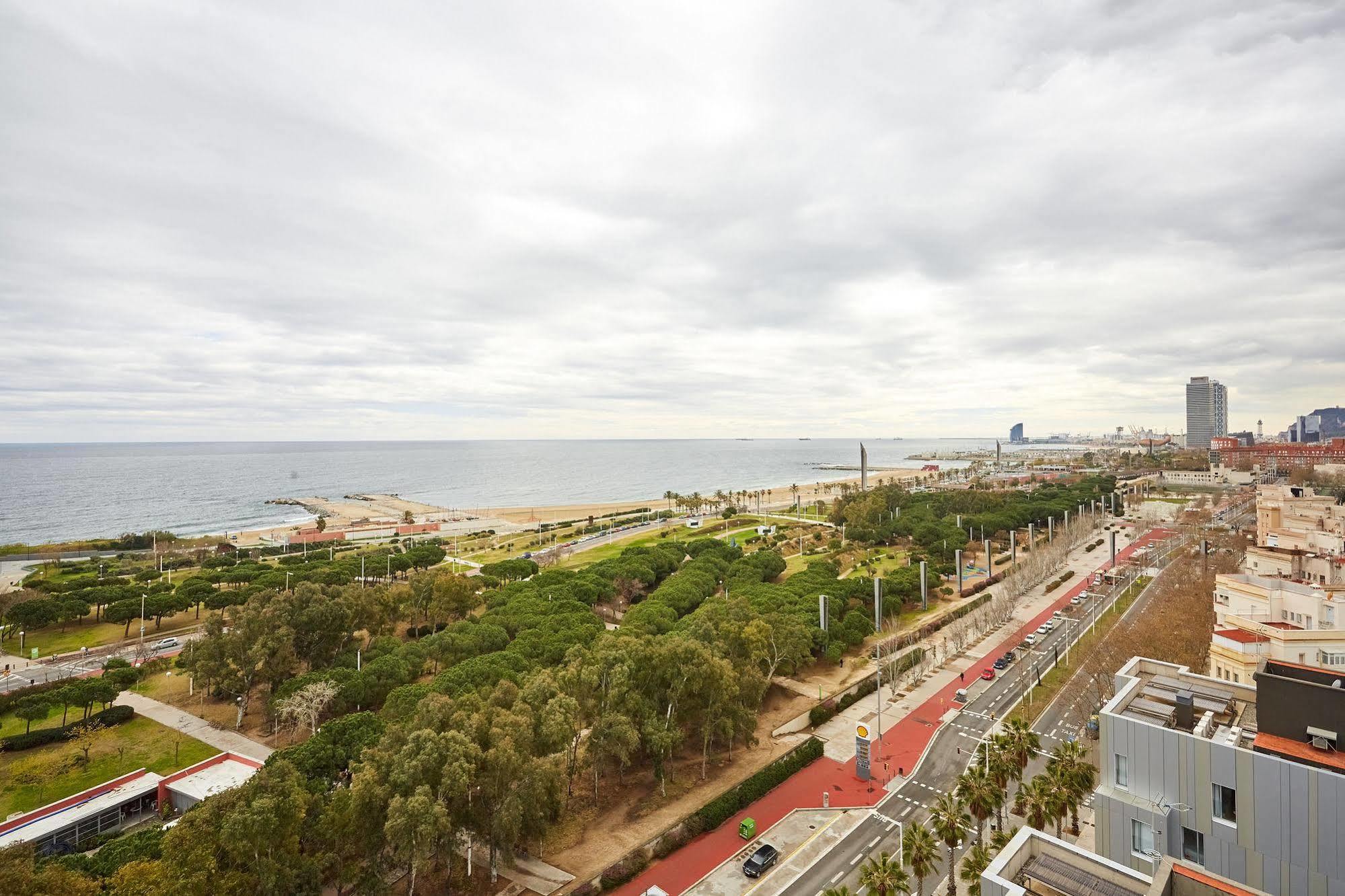 Urban District Apartments - Rambla Suites & Pool Barselona Dış mekan fotoğraf
